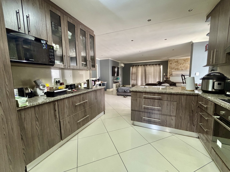 3 Bedroom Property for Sale in Brackenfell South Western Cape